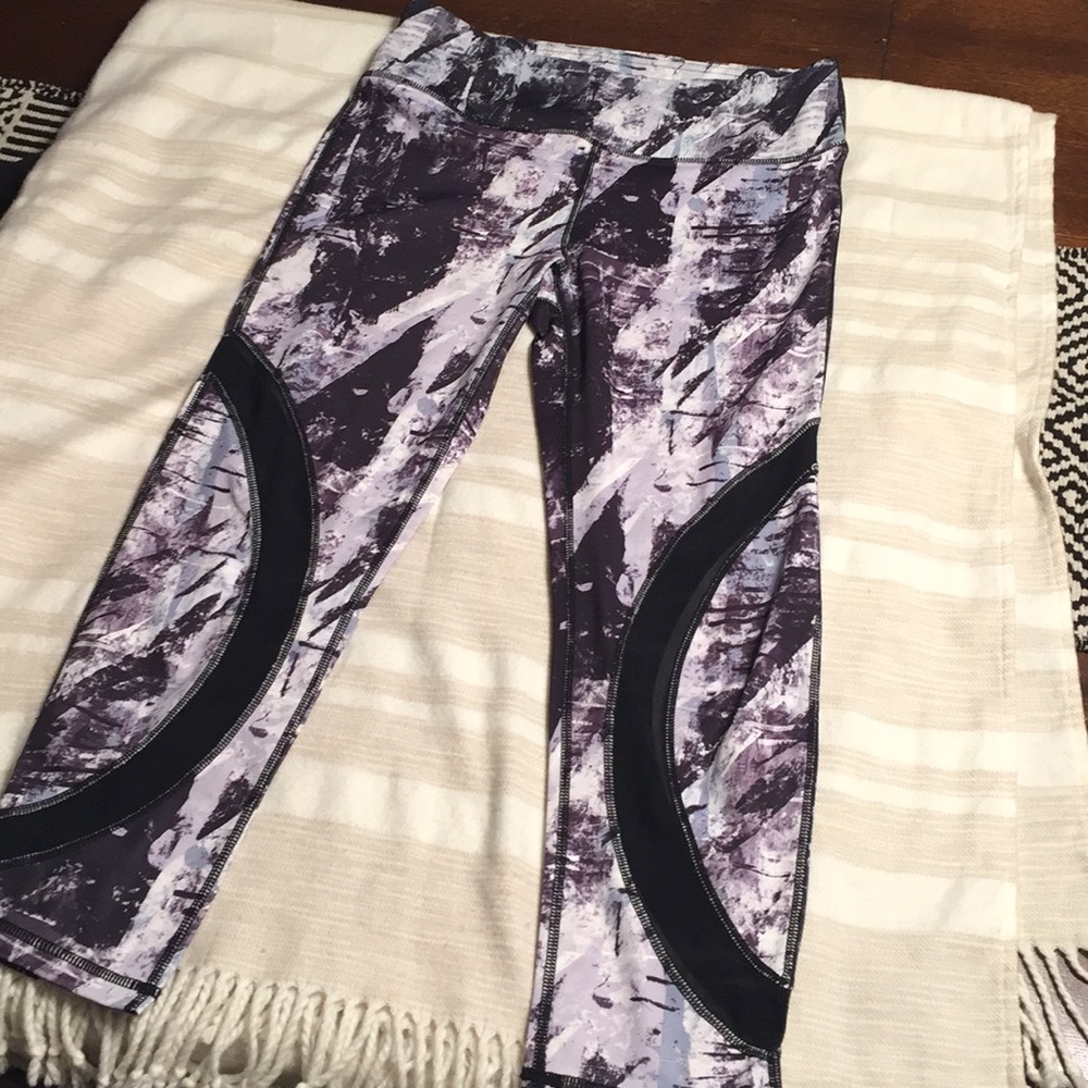 Active wear/Yoga pants - never worn